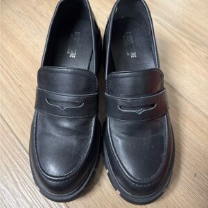 Chic Black Leather Loafers